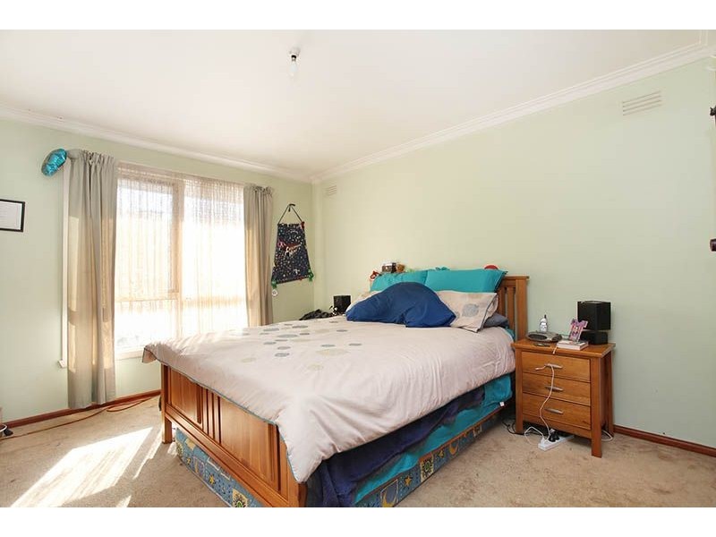 18 Curtin Avenue, Hadfield VIC 3046