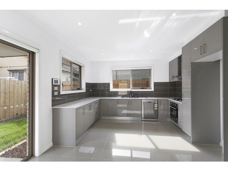 2&3/6 Osway Street, Broadmeadows VIC 3047
