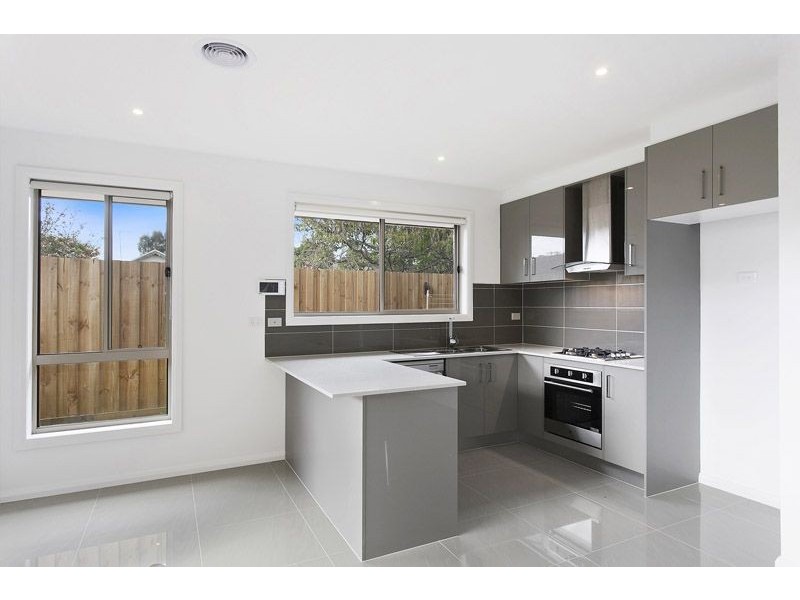 2&3/6 Osway Street, Broadmeadows VIC 3047
