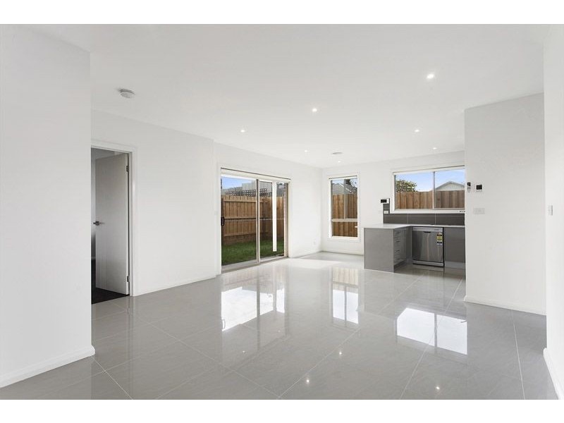 2&3/6 Osway Street, Broadmeadows VIC 3047
