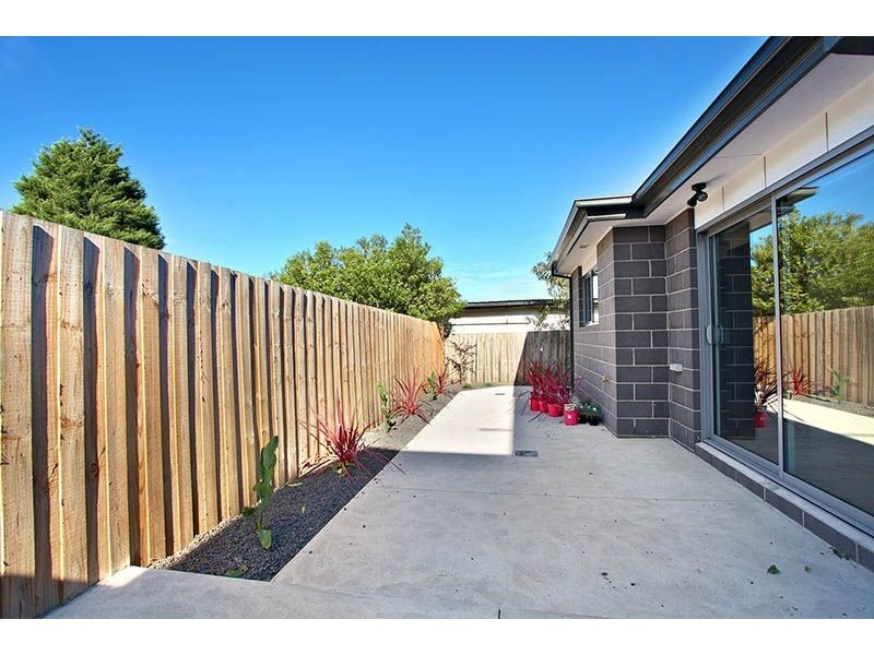 2/31 Melbourne Avenue, Glenroy VIC 3046