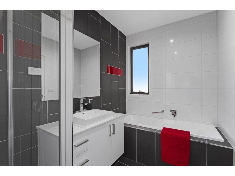 1/54 Hubert Avenue, Glenroy VIC 3046