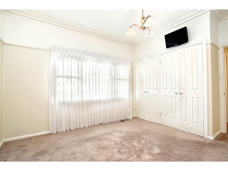 84 South Street, Hadfield VIC 3046