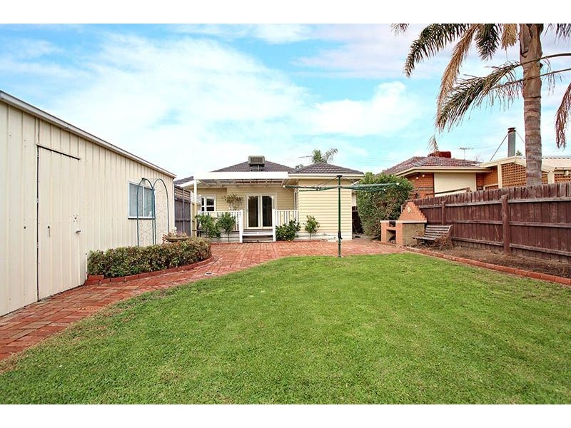 84 South Street, Hadfield VIC 3046