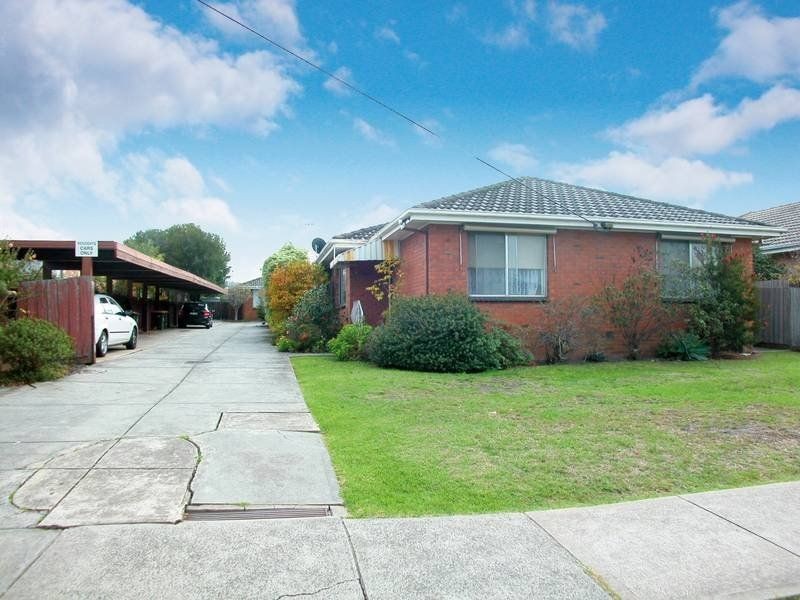 2/26 Gladstone Parade, Glenroy VIC 3046