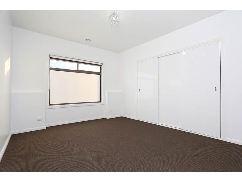 2/14 Newton Street, Glenroy VIC 3046