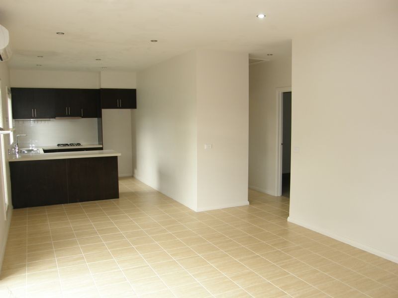 2/86 Hubert Avenue, Glenroy VIC 3046