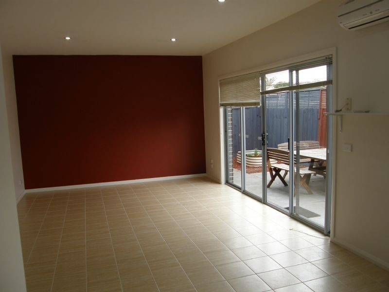 2/86 Hubert Avenue, Glenroy VIC 3046