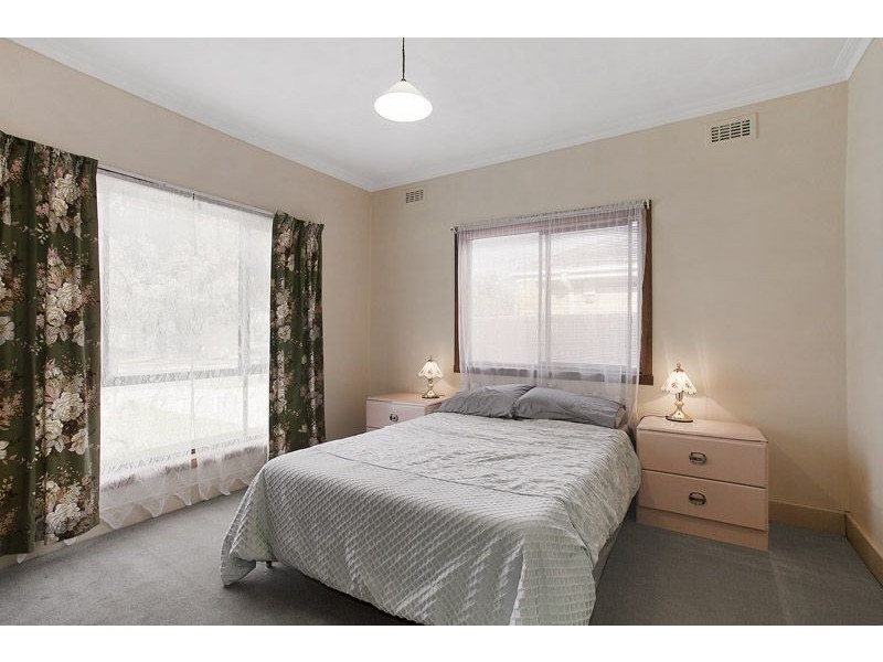 5 Fairleigh Street, Glenroy VIC 3046