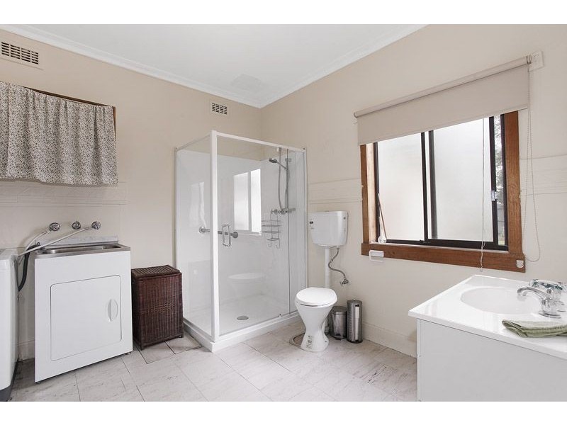 5 Fairleigh Street, Glenroy VIC 3046