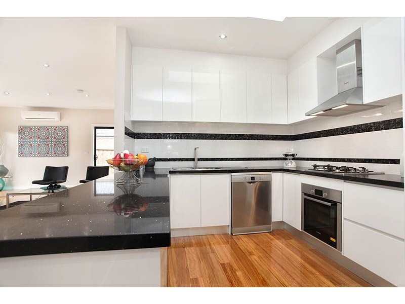 2/45 Tarana Avenue, Glenroy VIC 3046