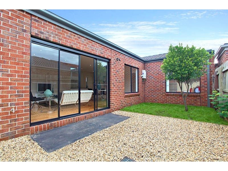 2/45 Tarana Avenue, Glenroy VIC 3046