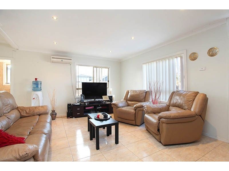 78 Maude Avenue, Glenroy VIC 3046