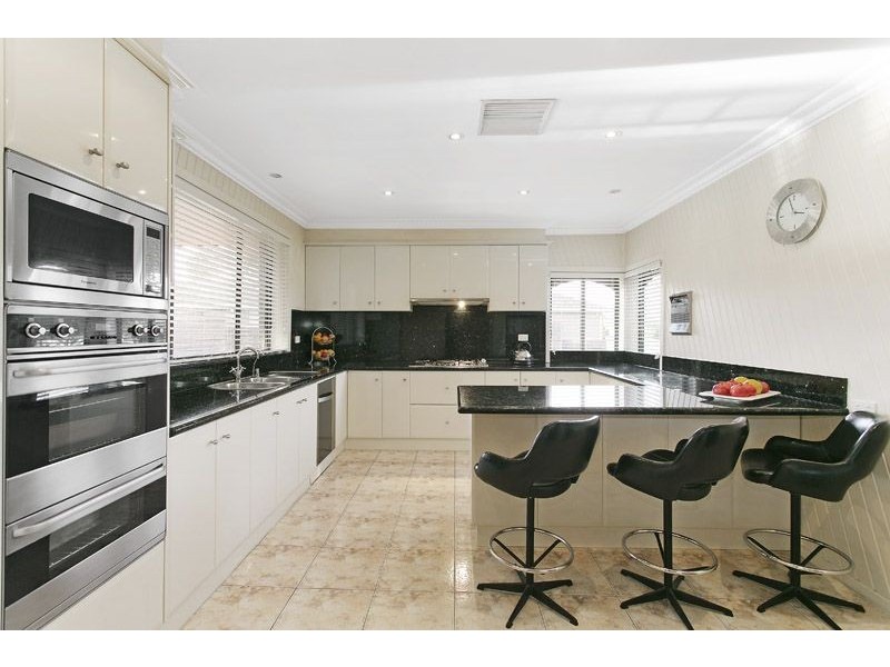 211 West Street, Glenroy VIC 3046