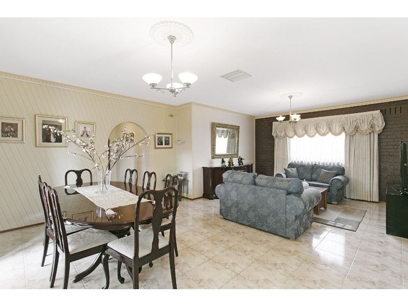 211 West Street, Glenroy VIC 3046