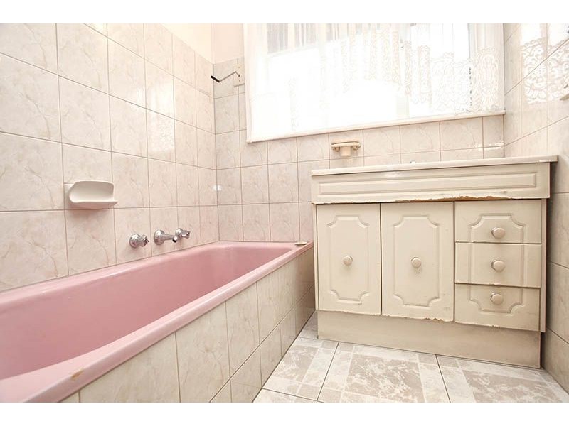 144 West Street, Hadfield VIC 3046