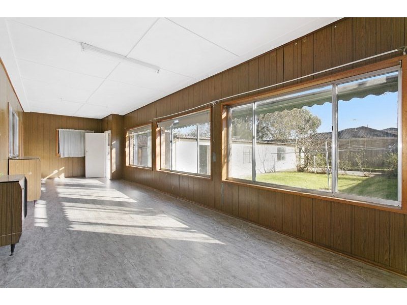 9 Isla Avenue, Glenroy VIC 3046