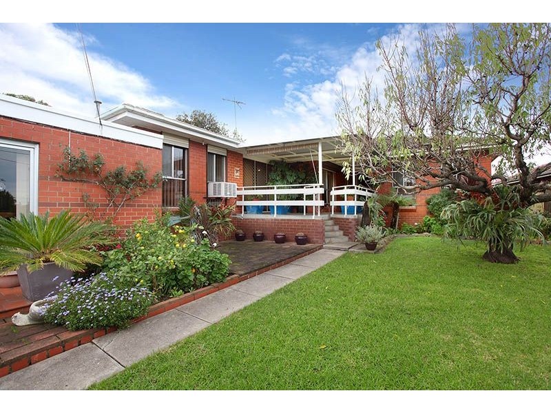 34 Freeland Grove, Jacana VIC 3047