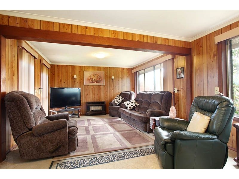 34 Freeland Grove, Jacana VIC 3047