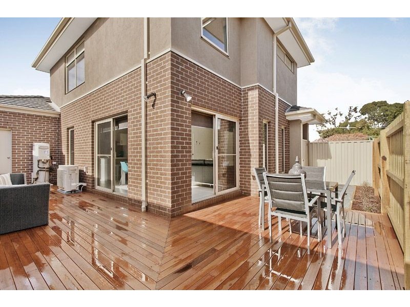 2/2 Maude Avenue, Glenroy VIC 3046