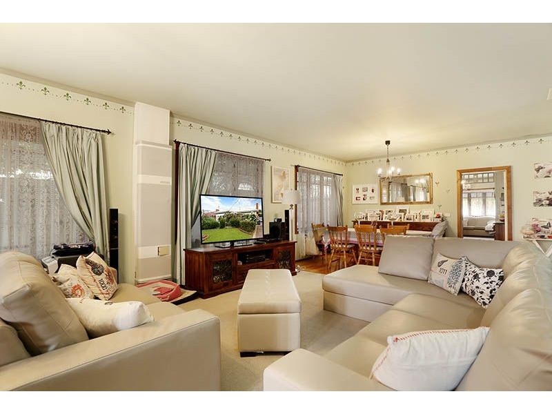 137 Loongana Avenue, Glenroy VIC 3046