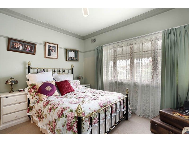 137 Loongana Avenue, Glenroy VIC 3046