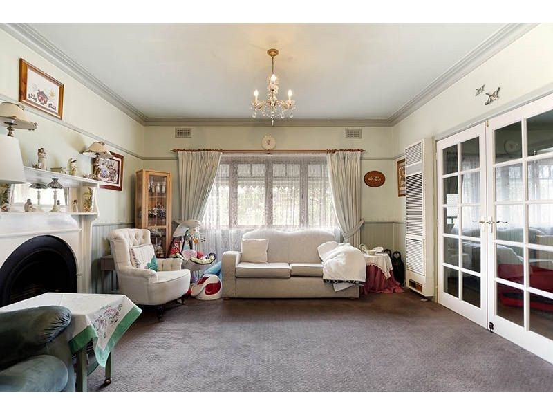 137 Loongana Avenue, Glenroy VIC 3046