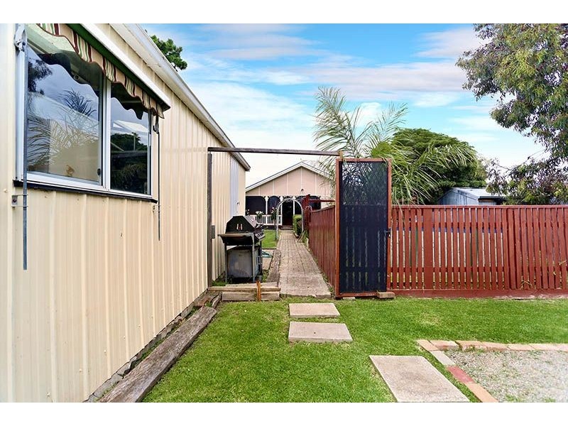 137 Loongana Avenue, Glenroy VIC 3046