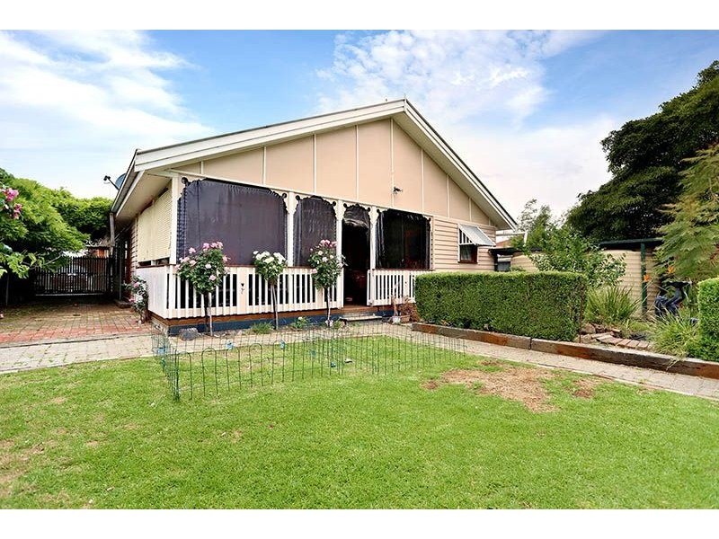 137 Loongana Avenue, Glenroy VIC 3046