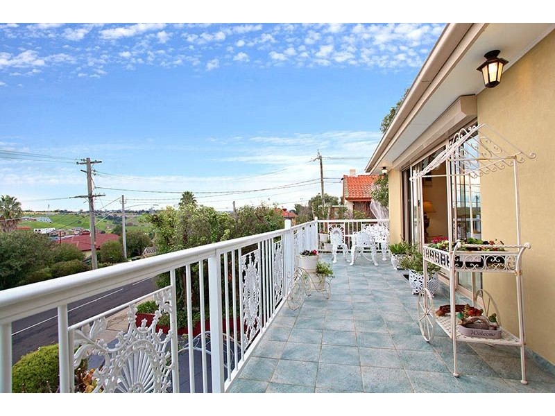 58 Centre Way, Glenroy VIC 3046