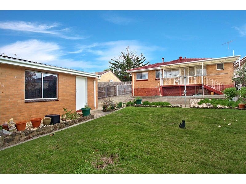 23 Ridgeway Avenue, Glenroy VIC 3046