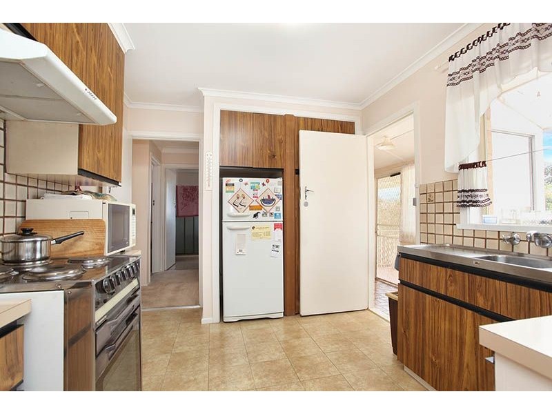 23 Ridgeway Avenue, Glenroy VIC 3046