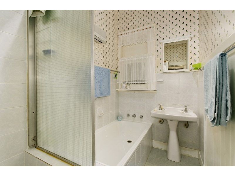 206 Hilton Street, Glenroy VIC 3046