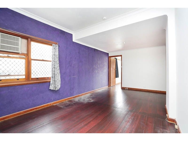 8 Curtin Avenue, Hadfield VIC 3046