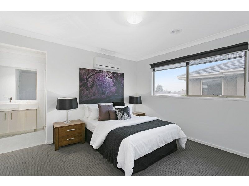 1/2 Maude Avenue, Glenroy VIC 3046