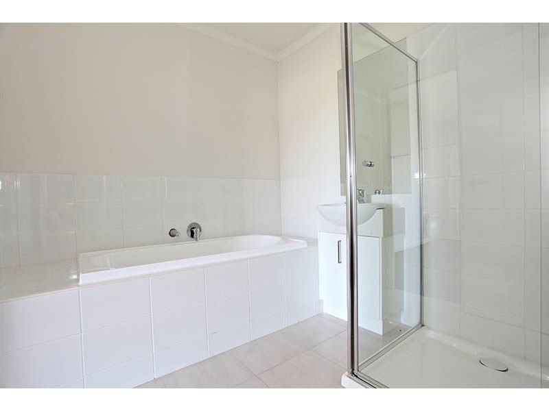 24/60 Cradle Mountain Drive, Craigieburn VIC 3064