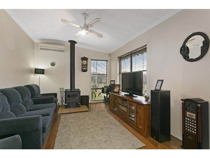 6 Bushfield Crescent, Coolaroo VIC 3048