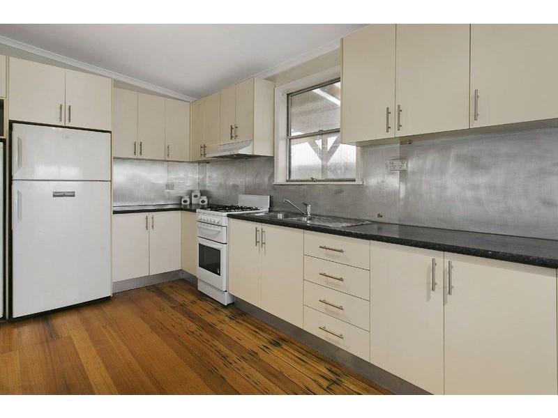 6 Bushfield Crescent, Coolaroo VIC 3048