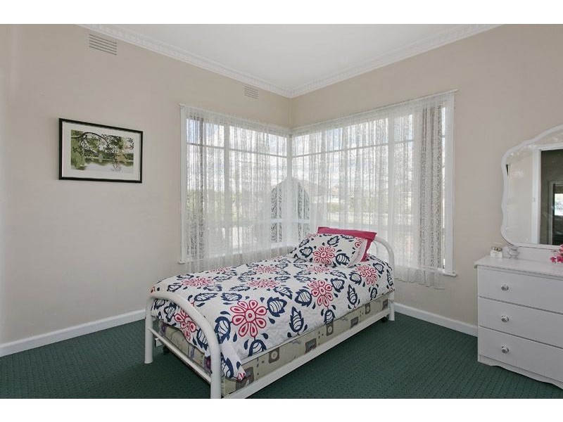 36 Angus Street, Hadfield VIC 3046