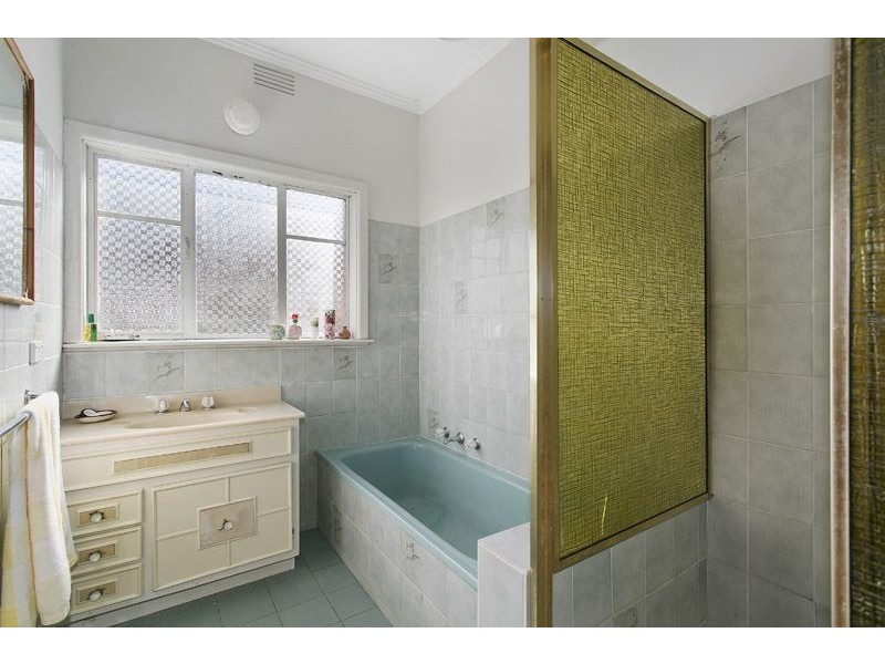 36 Angus Street, Hadfield VIC 3046