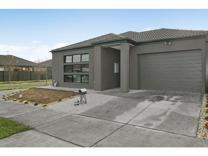 9 Highclere Street, Craigieburn VIC 3064