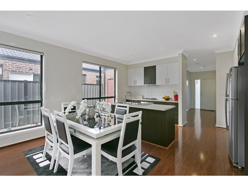 9 Highclere Street, Craigieburn VIC 3064