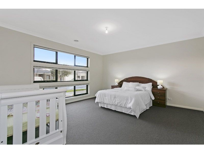 9 Highclere Street, Craigieburn VIC 3064