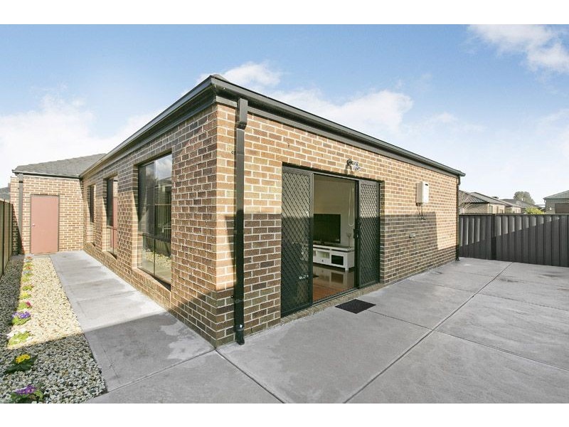 9 Highclere Street, Craigieburn VIC 3064
