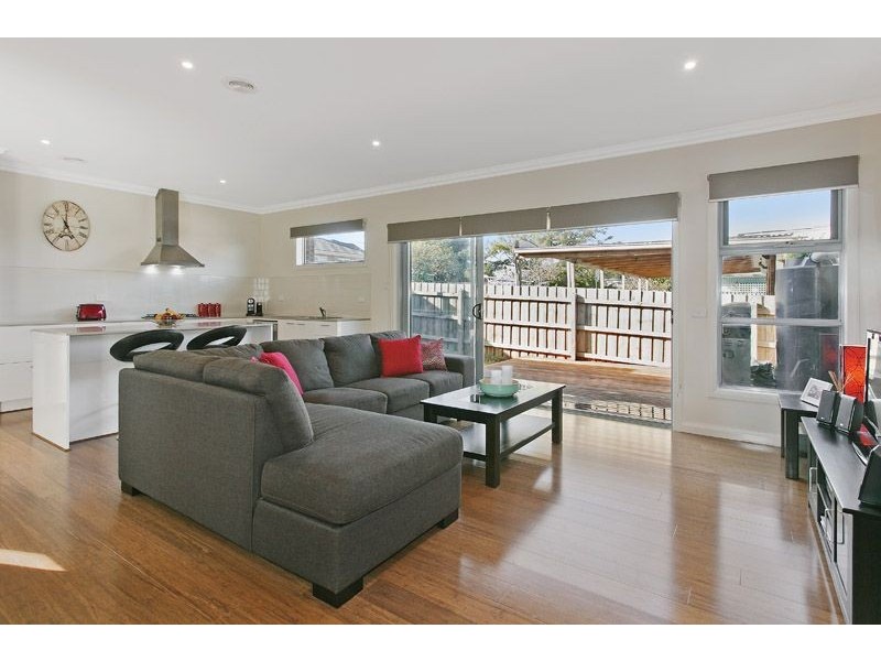 2/30 George Street, Glenroy VIC 3046