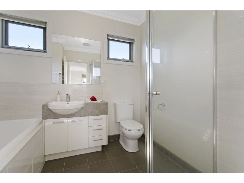 2/30 George Street, Glenroy VIC 3046