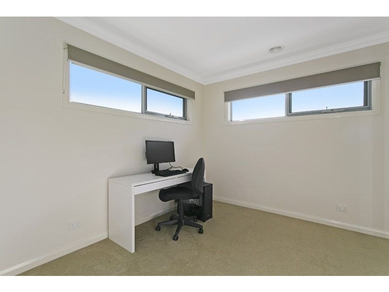 2/30 George Street, Glenroy VIC 3046