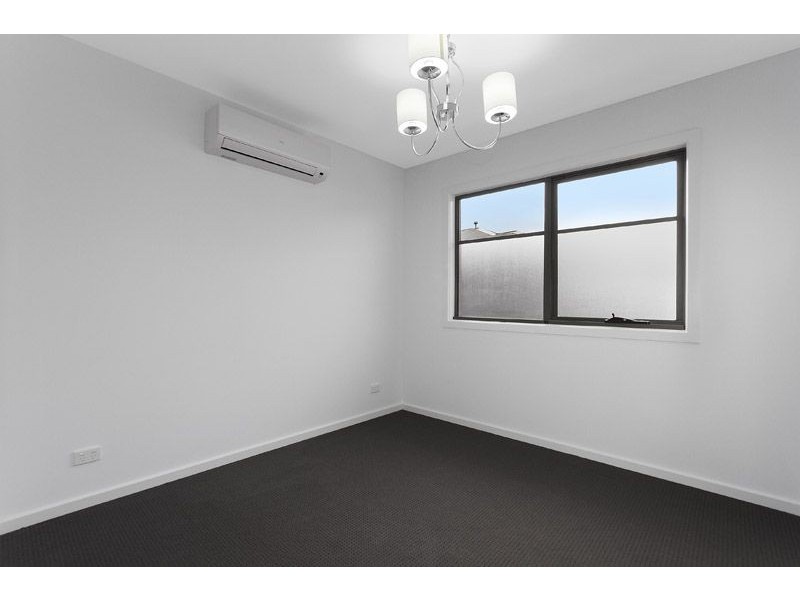 2/54 Hubert Avenue, Glenroy VIC 3046