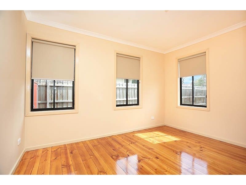 4 View Street, Glenroy VIC 3046