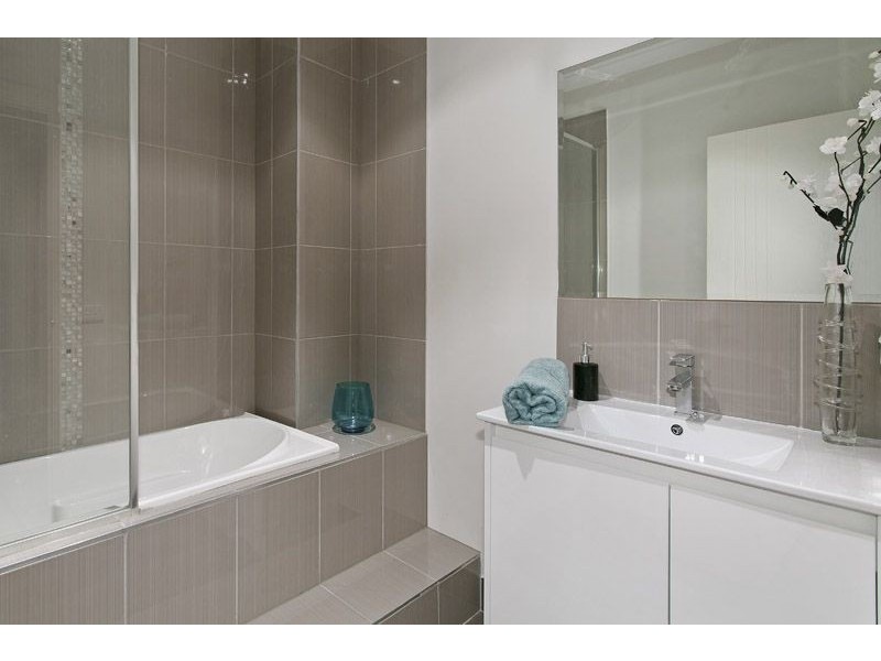 2/93 West Street, Hadfield VIC 3046